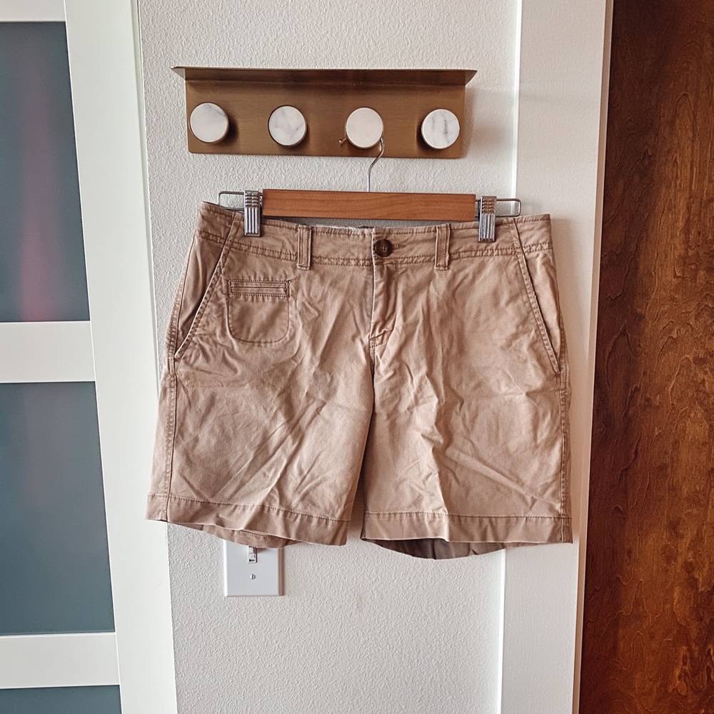 🔵Old Navy Khaki Shorts